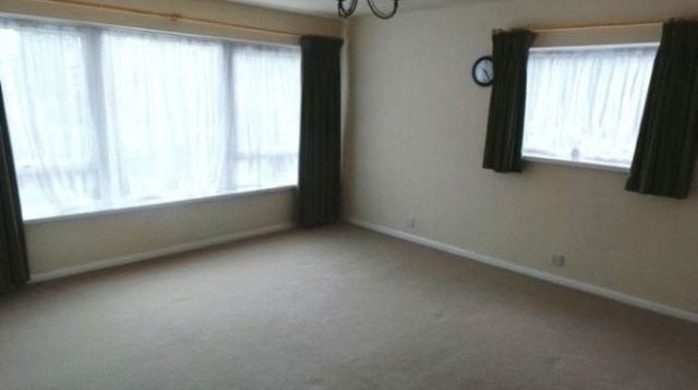 2 Bed Flat/Apartment To Let in..
