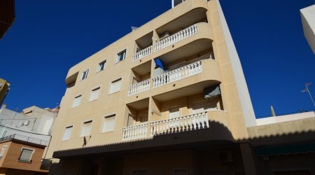 Resale · Apartment · Spain · Costa Bl..