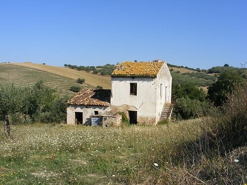 Fabulous old stone and brick ruin in a.. - 2