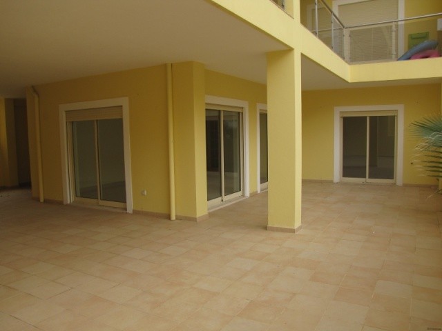 APARTMENTS WITH SWIMMIING POOL COMMON.. - 2