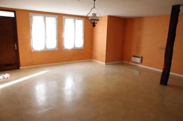 3 bedroom Town House For Sale: 86100..