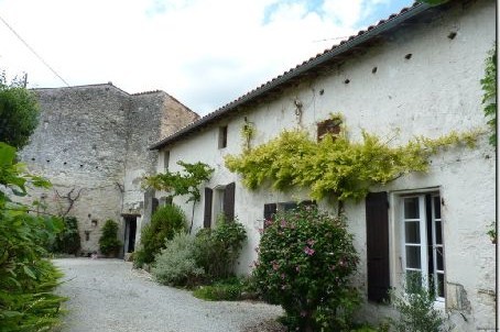 Stone House For Sale St Jean D Angely - 2