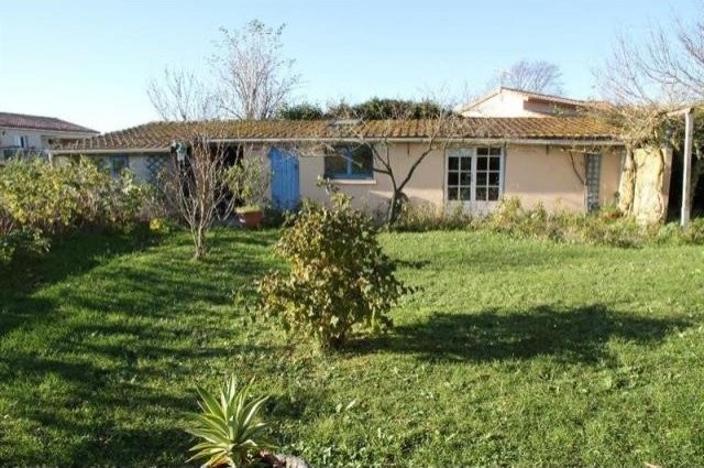 4 bedroom House For Sale: 86170.. - 2