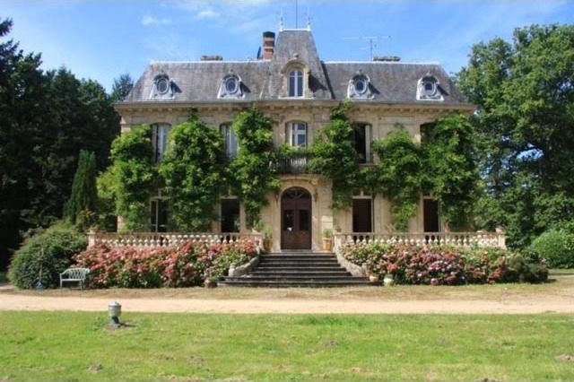 7 bedroom Manor House For Sale: 03310..