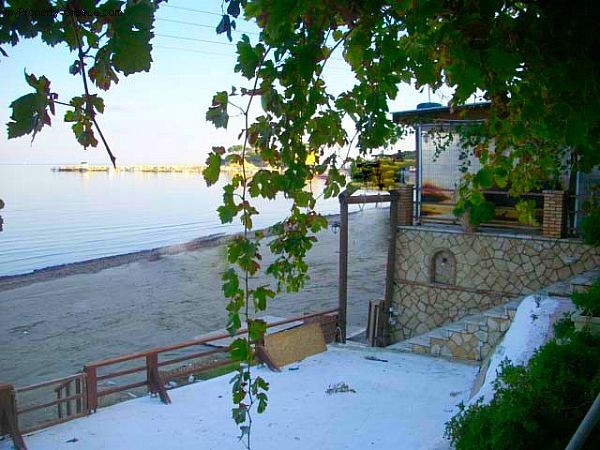 Seafront plot in Laganas - 2