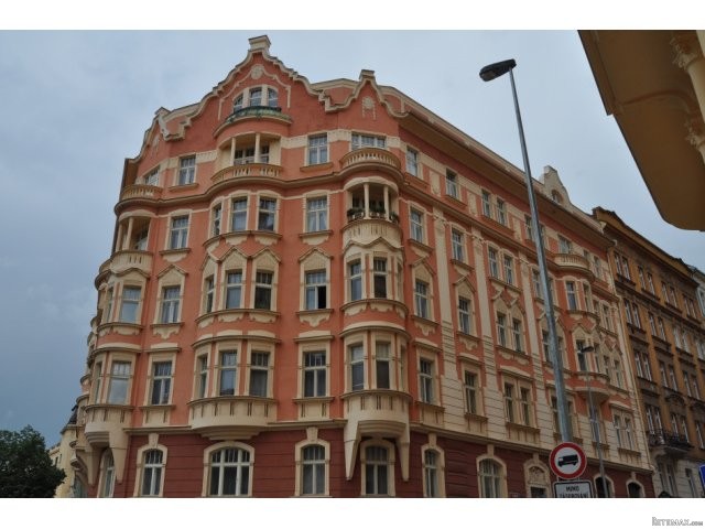 Spacious Fully Furnished Apartment