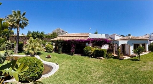 Villa for sale in Javea