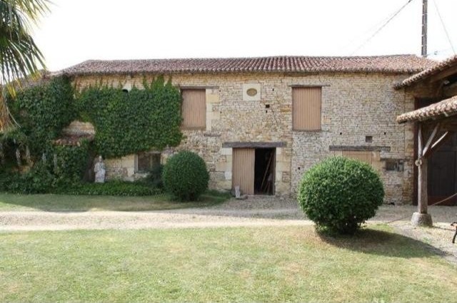 3 bedroom Character For Sale: 86330 25.. - 2