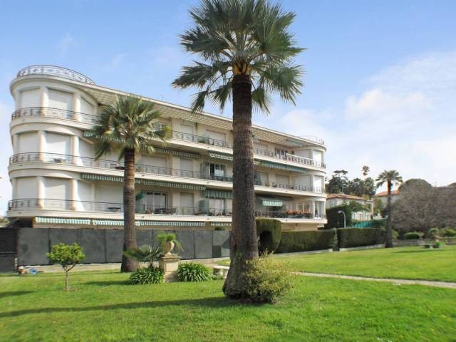 Charming 2 beds apartment , in secluded..