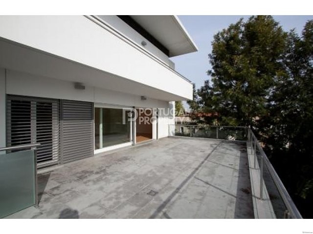 Stunning 3 bedroom apartment in Estoril - 2