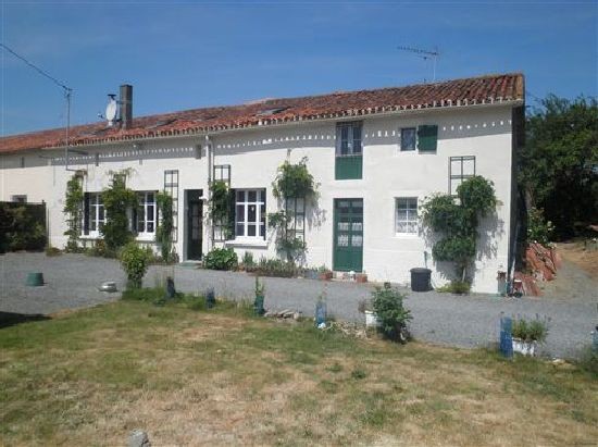 4 Bedrooms House in the Countryside