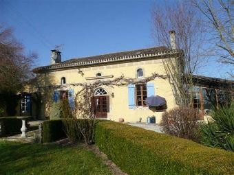 Superbly Located 5 Bedroom Maison De..