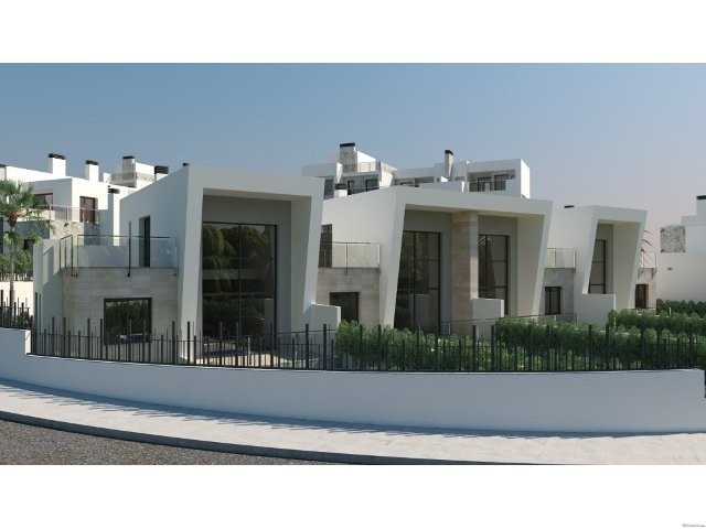 New townhouses in Villamartin