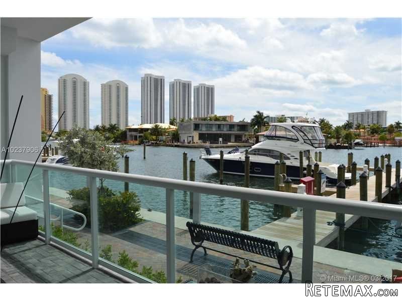 2 bedroom Flat For Sale: 400 Sunny.. - 2