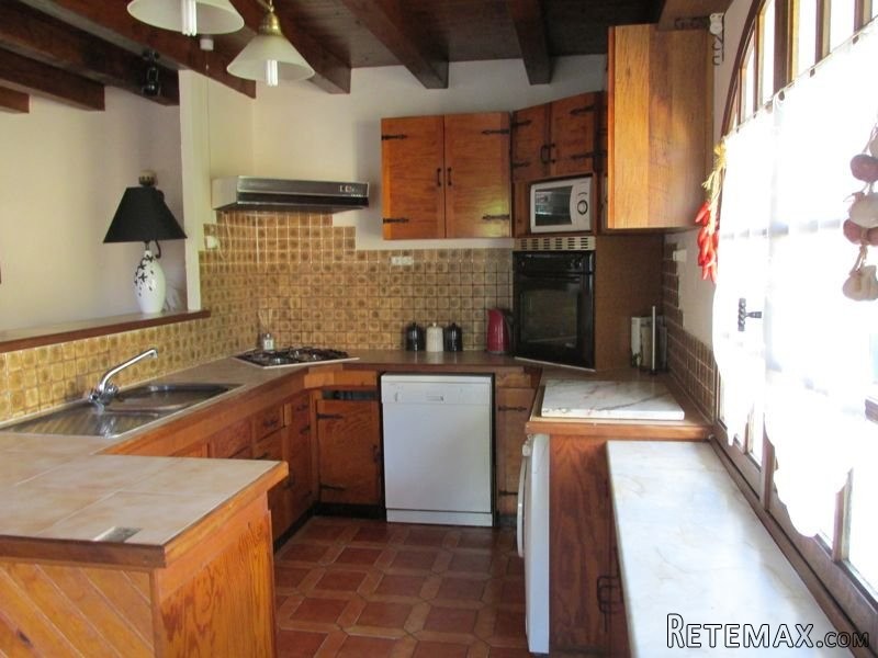 Lovely 3 Bed Stone House - 2