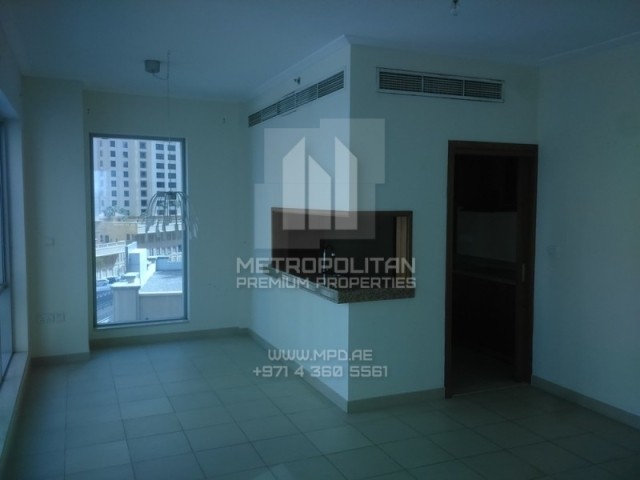 Spacious furnished apartment fpor sale..