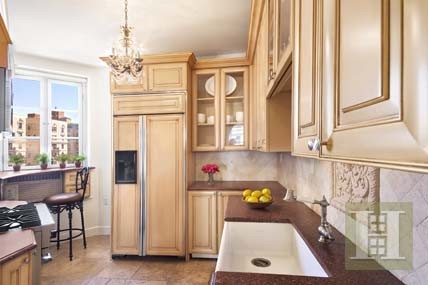 3 bedroom Apartment For Sale: 640 WEST.. - 2