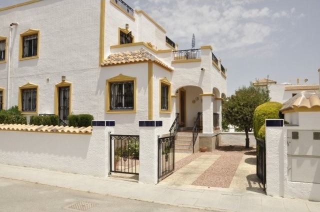 3 Bedrooms - Townhouse - Alicante - For..