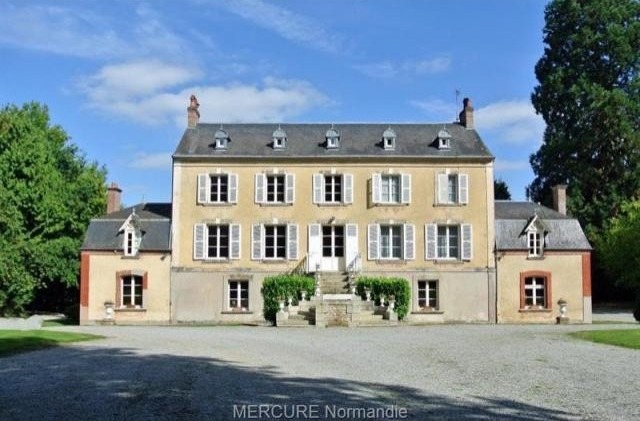 5 bedroom Manor House For Sale: 61500..