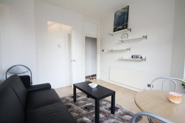 1 bed flat to rent - 2