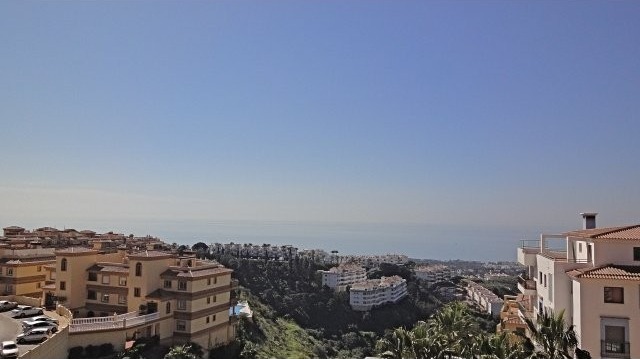 APARTMENT FOR SALE IN CALAHONDA