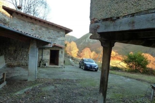 5 Bed Country House For Sale 5 2,691.. - 2