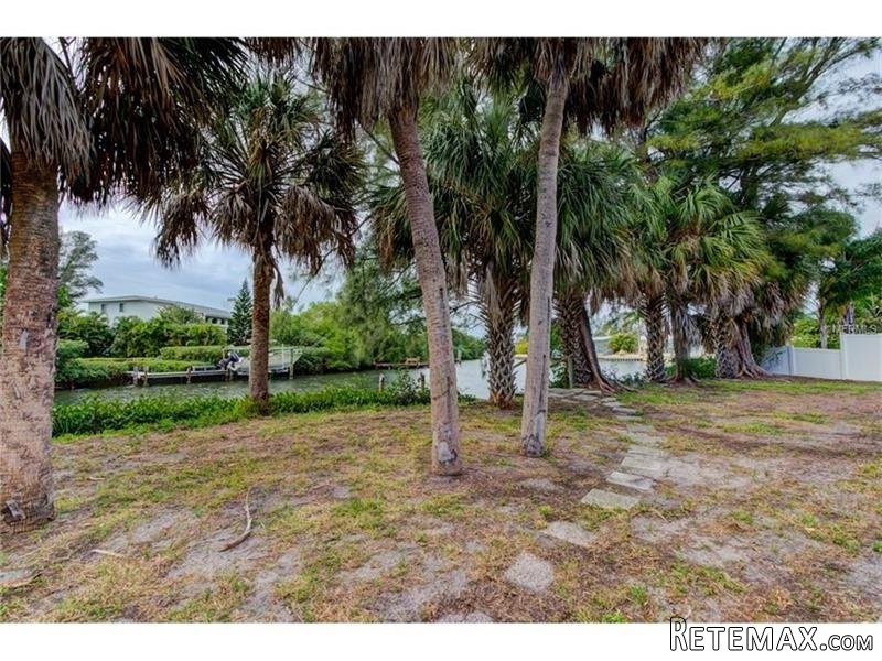 Land For Sale: 215 Gladiolus, Anna.. - 2