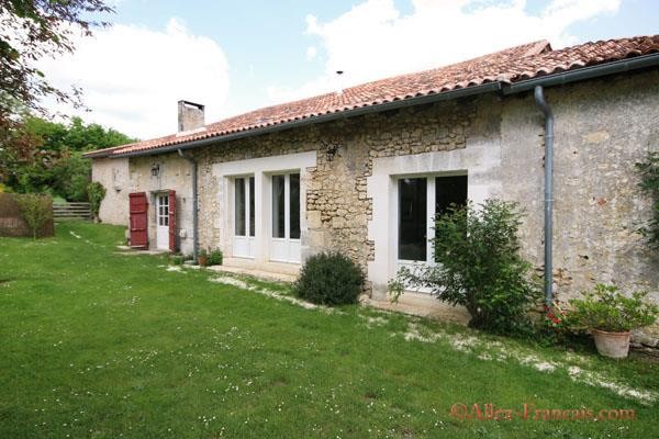 Nr Brantome (Dordogne) - Superbly.. - 2