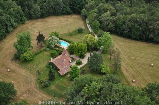 4 bedroom Character For Sale: 24000..