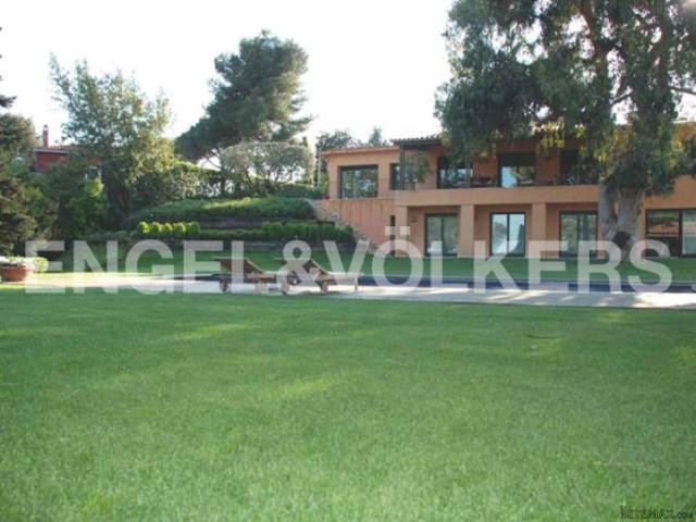 Mediterranean style with impact views - 2