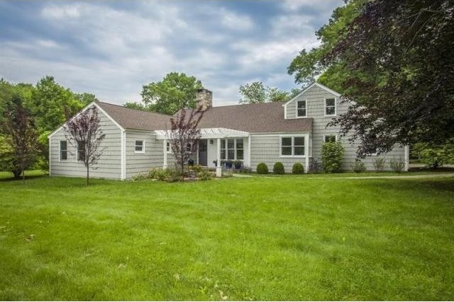 5 bedroom Residence For Sale: Waccabuc..