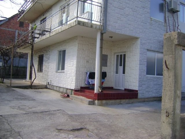 Semi-detached house near Island of..