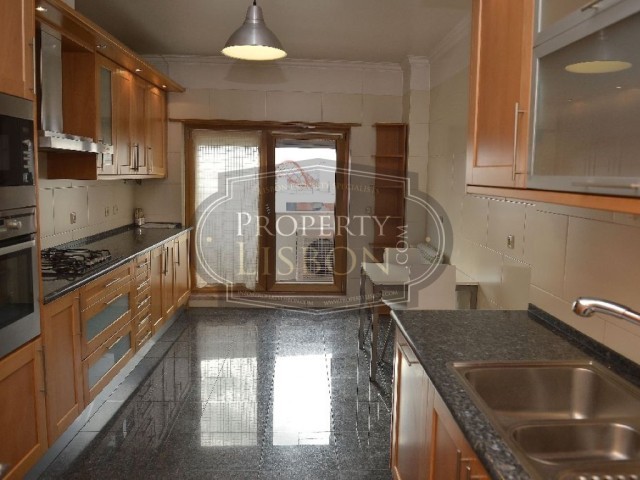 3 Bedrooms - Apartment - LISBON - For.. - 2