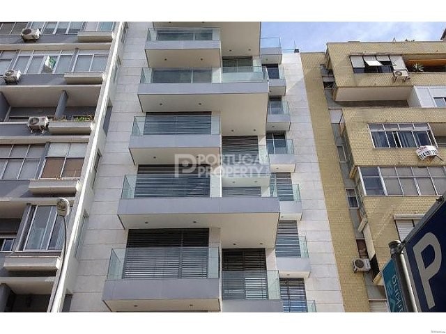 Large 4+1 bedroom duplex apartment in..