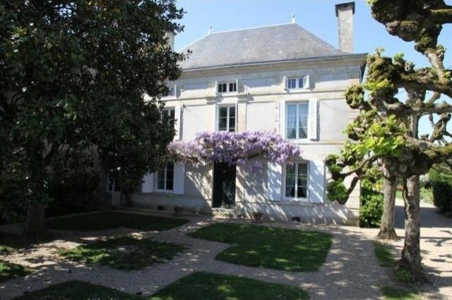 6 bedroom House For Sale: 86000 ENTRE..
