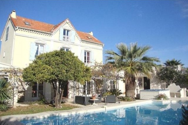 6 bedroom Character For Sale: 06400..