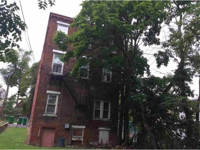 6 bedroom Multi-family For Sale:.. - 2