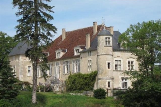 10 bedroom Castle For Sale: 89800..