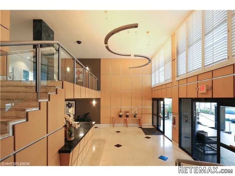 1 bedroom Flat For Sale: 6770 Indian.. - 2