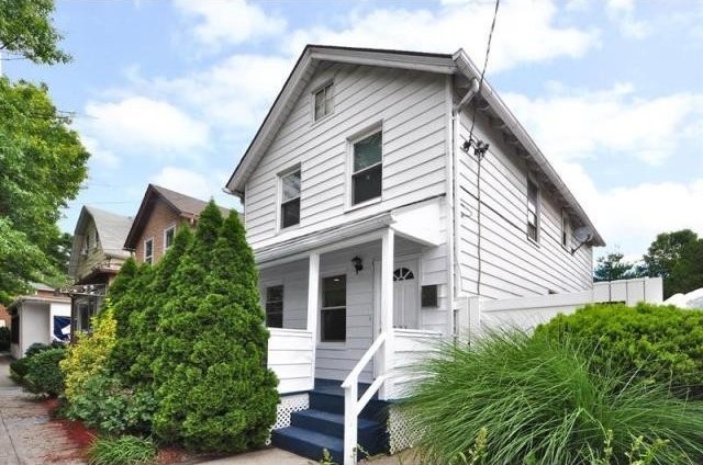3 bedroom Residence For Sale: New..