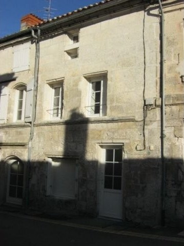 3 bedroom town house in Angouleme