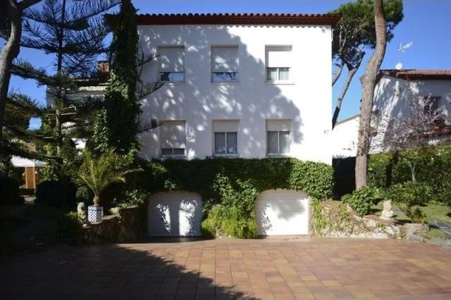 7 bedroom Detached House For Sale:.. - 2