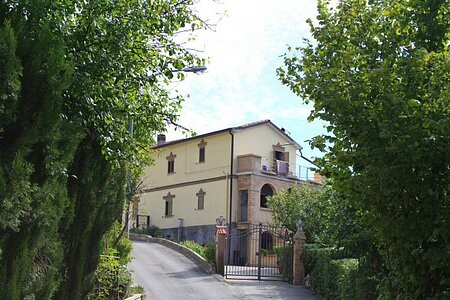Large detached property in a beautiful..