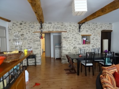 Characterful 3 bed Apartment, Shower..