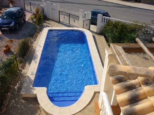 LOVELY DETACHED VILLA - 2