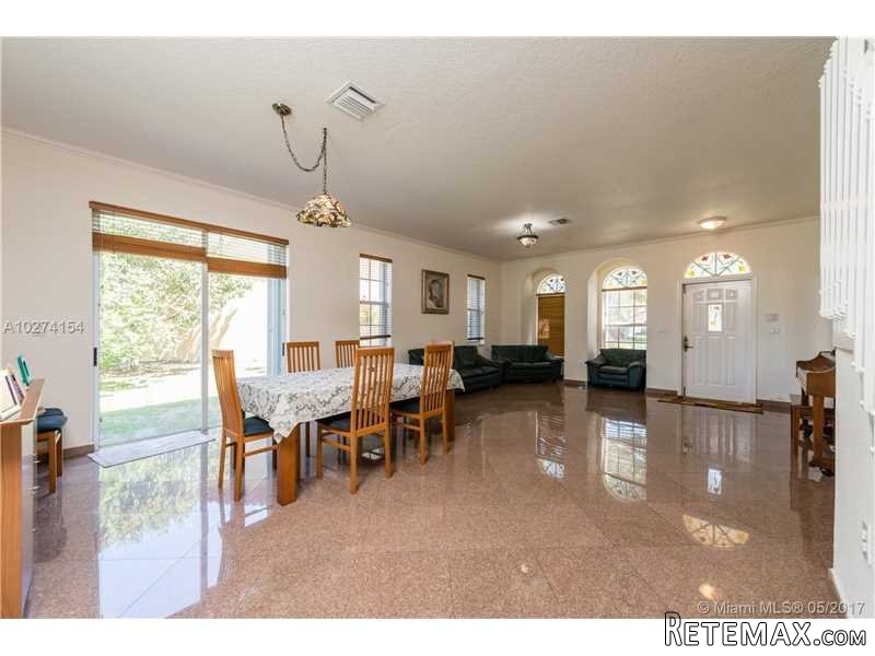 4 bedroom House For Sale: 10490 NW 48 St - 2