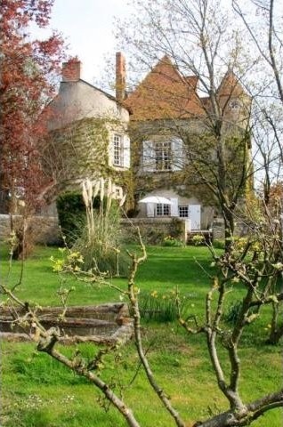 6 bedroom Castle For Sale: 63260 ARTONNE - 2