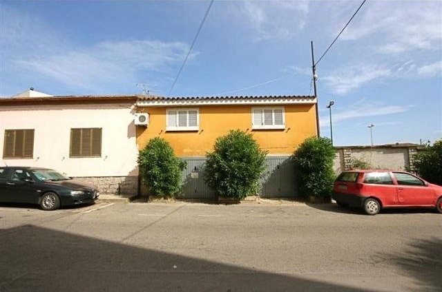 1 Bedroom - Attic - For Sale