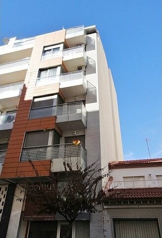* Huge 123m2 - 3 Bedroom Apartment