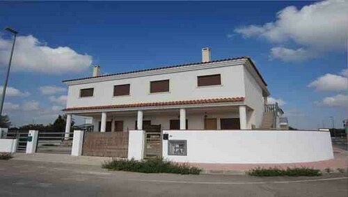 A SELECTION OF 3 BED 2 BATH APARTMENTS